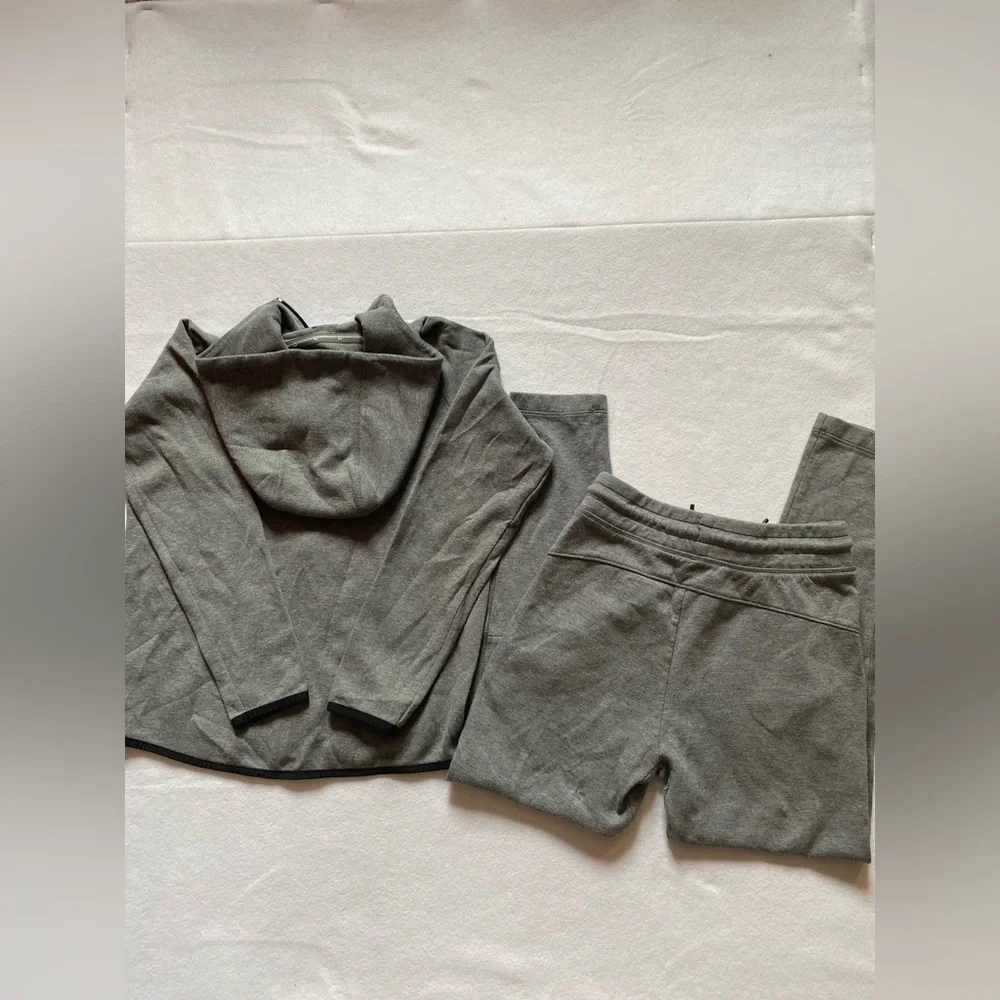 GAP Kids 2 piece Matching jogging Set - Gray Size 10